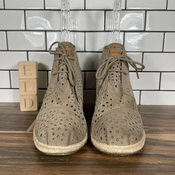 Toms Desert Wedge Womens Size 10 Shoes Taupe Suede Comfort Espadrille Ankle Boot - Picture 2 of 12